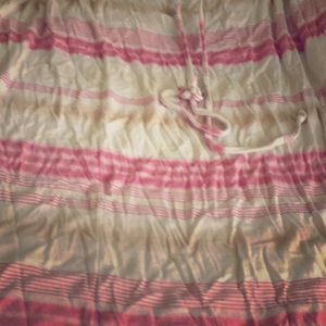 Pink and white skrit